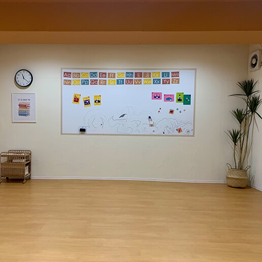 ホワイトボード（Little Yoga Retreat）| 放出栄町商店街