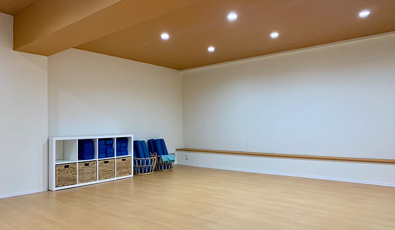 Little Yoga Retreat（英語ヨガスタジオ）| 放出栄町商店街